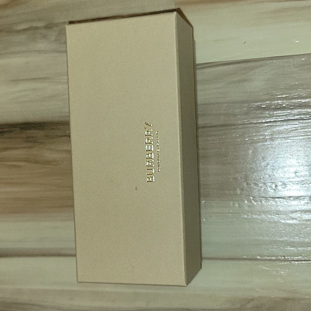 Burberry Sunglasses Box